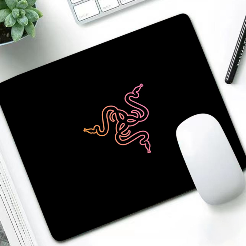 Razer Luxury Mouse Pad Anime G - Pc Gaming Sultan ulasan dan harga